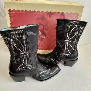 Siren Mark Nason Italian Leather Studded Biker Rocker Womens Boots New in Box